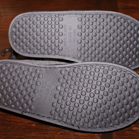 5/$20 NEW Boys 11-12 Gray Spider & Web Slippers-Non Slip Sole - Picture 5 of 6